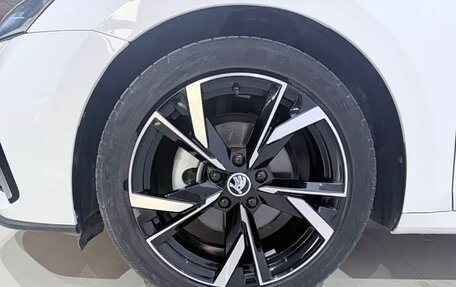 Skoda Octavia IV, 2022 год, 2 480 000 рублей, 17 фотография