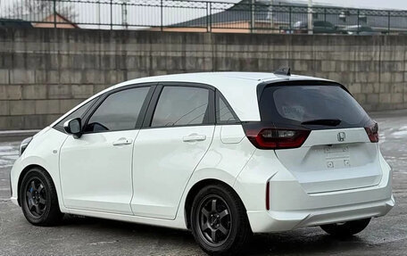 Honda Fit, 2022 год, 1 370 000 рублей, 4 фотография