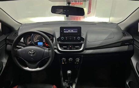 Toyota Yaris XP150 рестайлинг, 2022 год, 1 389 000 рублей, 8 фотография