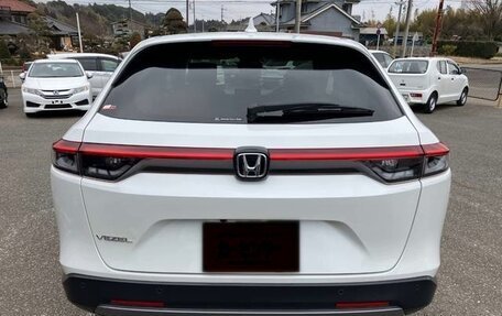Honda Vezel, 2023 год, 1 860 000 рублей, 5 фотография