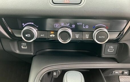 Honda Vezel, 2023 год, 1 860 000 рублей, 15 фотография