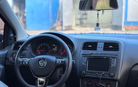 Volkswagen Polo VI (EU Market), 2017 год, 640 000 рублей, 12 фотография