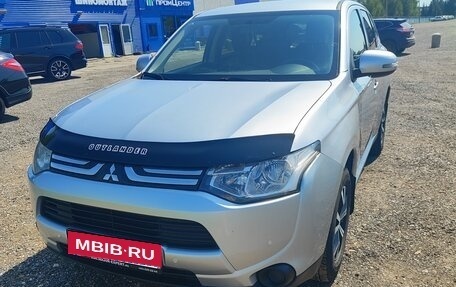 Mitsubishi Outlander III рестайлинг 3, 2012 год, 1 200 000 рублей, 1 фотография