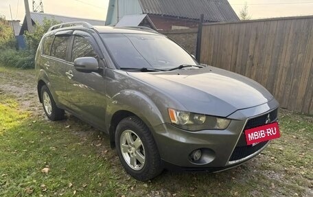 Mitsubishi Outlander III рестайлинг 3, 2010 год, 1 150 000 рублей, 2 фотография