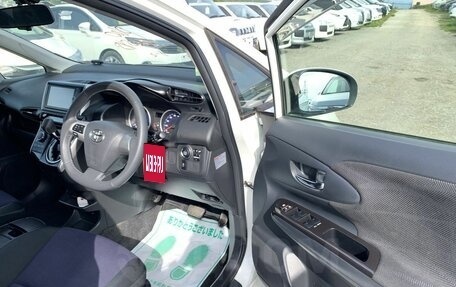 Toyota Wish II, 2012 год, 1 200 000 рублей, 7 фотография