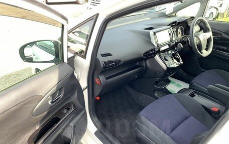 Toyota Wish II, 2012 год, 1 200 000 рублей, 37 фотография