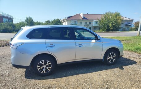 Mitsubishi Outlander III рестайлинг 3, 2012 год, 1 200 000 рублей, 3 фотография