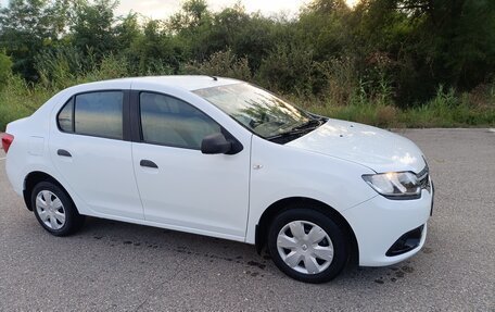 Renault Logan II, 2018 год, 580 000 рублей, 4 фотография