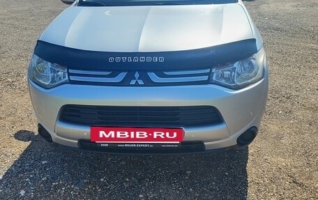 Mitsubishi Outlander III рестайлинг 3, 2012 год, 1 200 000 рублей, 2 фотография