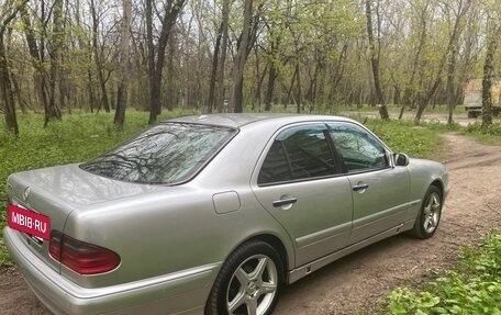 Mercedes-Benz E-Класс, 2001 год, 390 000 рублей, 3 фотография