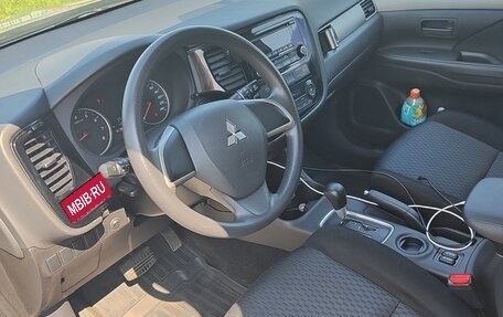 Mitsubishi Outlander III рестайлинг 3, 2012 год, 1 200 000 рублей, 9 фотография