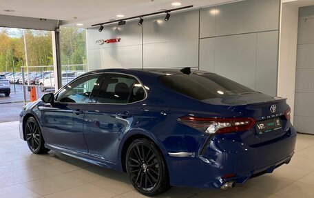 Toyota Camry, 2022 год, 3 100 000 рублей, 4 фотография
