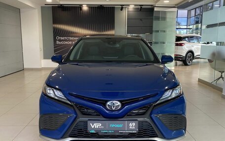 Toyota Camry, 2022 год, 3 100 000 рублей, 2 фотография
