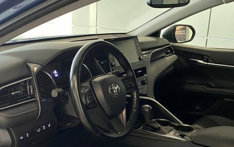 Toyota Camry, 2022 год, 3 100 000 рублей, 10 фотография