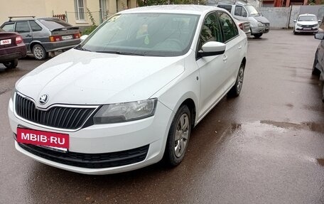 Skoda Rapid I, 2015 год, 850 000 рублей, 2 фотография