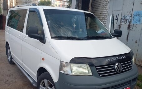 Volkswagen Transporter T5 рестайлинг, 2005 год, 1 010 000 рублей, 1 фотография