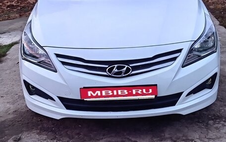 Hyundai Solaris II рестайлинг, 2015 год, 895 000 рублей, 4 фотография