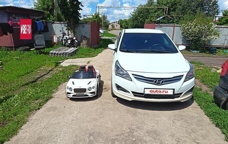 Hyundai Solaris II рестайлинг, 2015 год, 895 000 рублей, 3 фотография