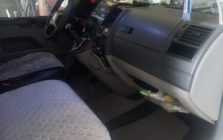 Volkswagen Transporter T5 рестайлинг, 2005 год, 1 010 000 рублей, 5 фотография