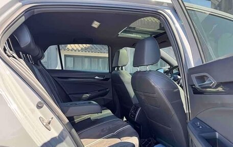 Volkswagen Golf VIII, 2022 год, 1 576 000 рублей, 19 фотография
