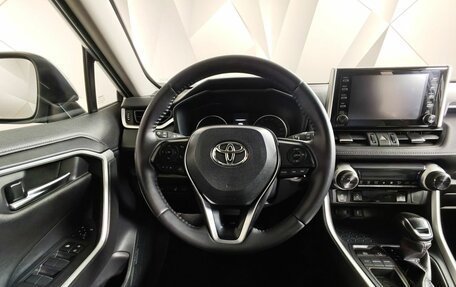 Toyota RAV4, 2020 год, 2 443 000 рублей, 13 фотография