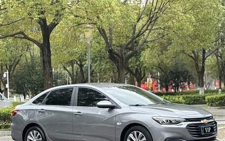 Chevrolet Monza, 2022 год, 976 000 рублей, 2 фотография