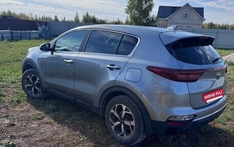 KIA Sportage IV рестайлинг, 2020 год, 2 300 000 рублей, 4 фотография