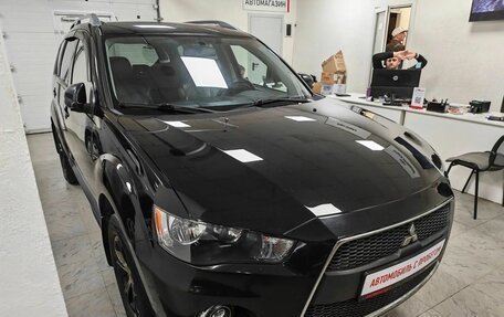 Mitsubishi Outlander III рестайлинг 3, 2010 год, 899 000 рублей, 3 фотография