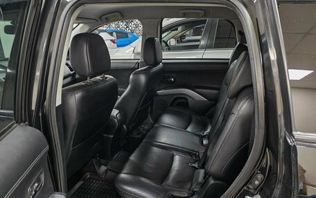 Mitsubishi Outlander III рестайлинг 3, 2010 год, 899 000 рублей, 9 фотография
