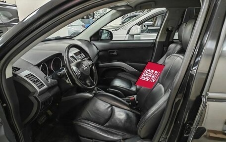 Mitsubishi Outlander III рестайлинг 3, 2010 год, 899 000 рублей, 8 фотография