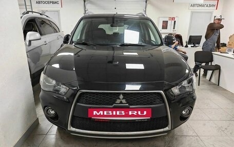 Mitsubishi Outlander III рестайлинг 3, 2010 год, 899 000 рублей, 5 фотография