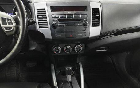 Mitsubishi Outlander III рестайлинг 3, 2010 год, 899 000 рублей, 12 фотография