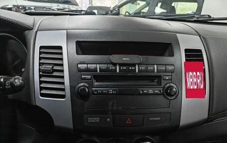 Mitsubishi Outlander III рестайлинг 3, 2010 год, 899 000 рублей, 14 фотография
