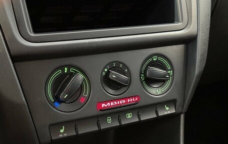 Skoda Rapid I, 2015 год, 916 000 рублей, 10 фотография