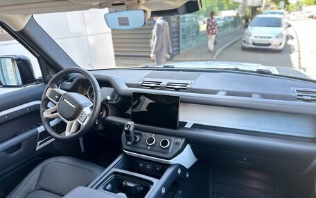 Land Rover Defender II, 2023 год, 12 500 000 рублей, 16 фотография