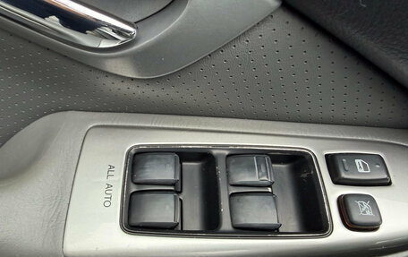 Toyota Land Cruiser Prado 120 рестайлинг, 2006 год, 1 750 000 рублей, 14 фотография