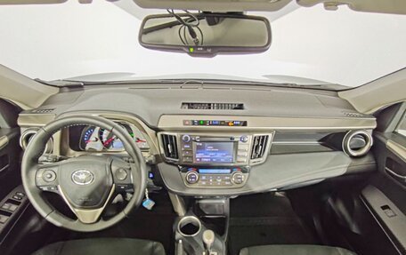 Toyota RAV4, 2015 год, 1 750 000 рублей, 10 фотография