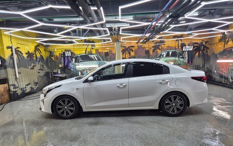 KIA Rio IV, 2021 год, 1 400 000 рублей, 1 фотография