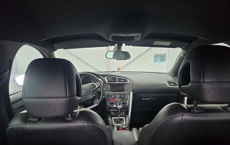 Citroen DS4, 2012 год, 1 130 000 рублей, 17 фотография