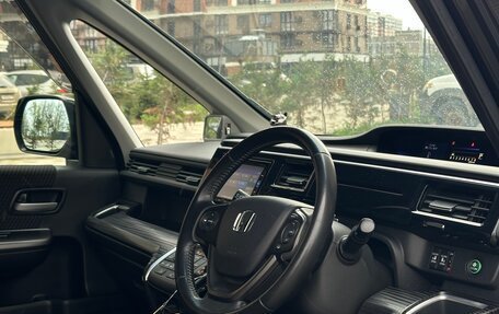 Honda Stepwgn IV, 2016 год, 1 970 000 рублей, 16 фотография