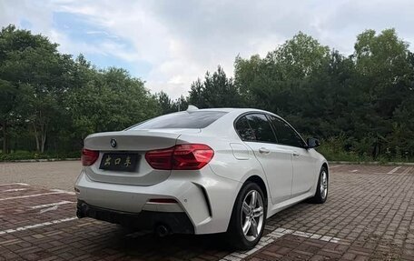 BMW 1 серия, 2022 год, 1 590 000 рублей, 4 фотография
