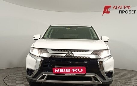 Mitsubishi Outlander III рестайлинг 3, 2018 год, 1 920 000 рублей, 2 фотография