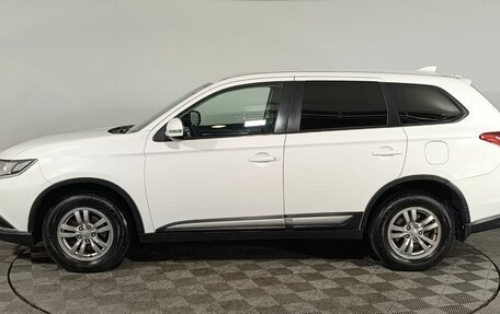 Mitsubishi Outlander III рестайлинг 3, 2018 год, 1 920 000 рублей, 4 фотография