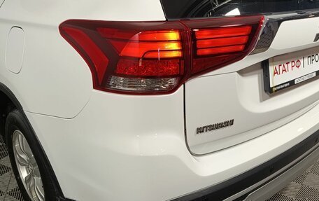 Mitsubishi Outlander III рестайлинг 3, 2018 год, 1 920 000 рублей, 18 фотография