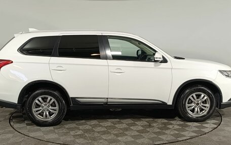 Mitsubishi Outlander III рестайлинг 3, 2018 год, 1 920 000 рублей, 8 фотография
