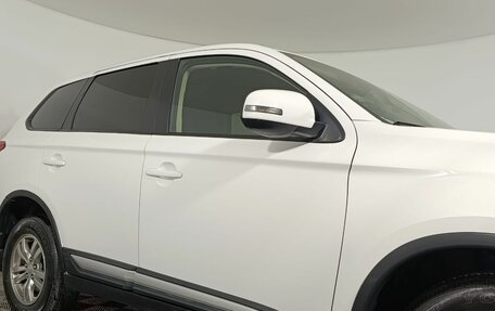 Mitsubishi Outlander III рестайлинг 3, 2018 год, 1 920 000 рублей, 22 фотография