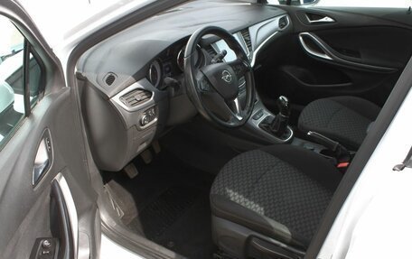 Opel Astra K, 2017 год, 1 224 000 рублей, 15 фотография