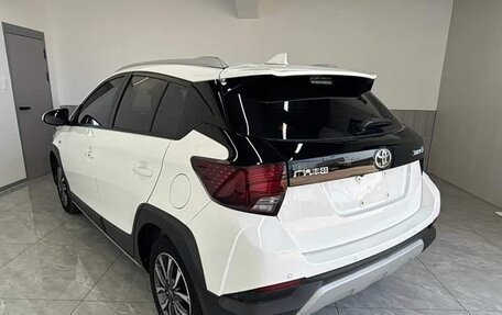 Toyota Yaris XP150 рестайлинг, 2022 год, 1 300 030 рублей, 5 фотография
