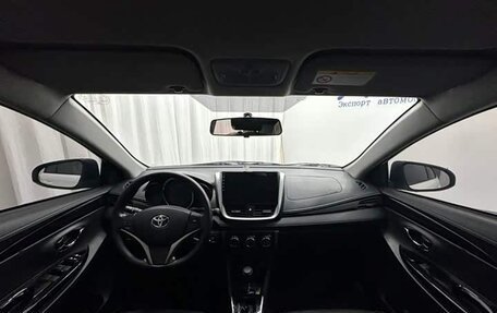 Toyota Yaris XP150 рестайлинг, 2022 год, 1 300 030 рублей, 7 фотография