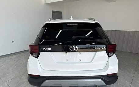 Toyota Yaris XP150 рестайлинг, 2022 год, 1 300 030 рублей, 6 фотография